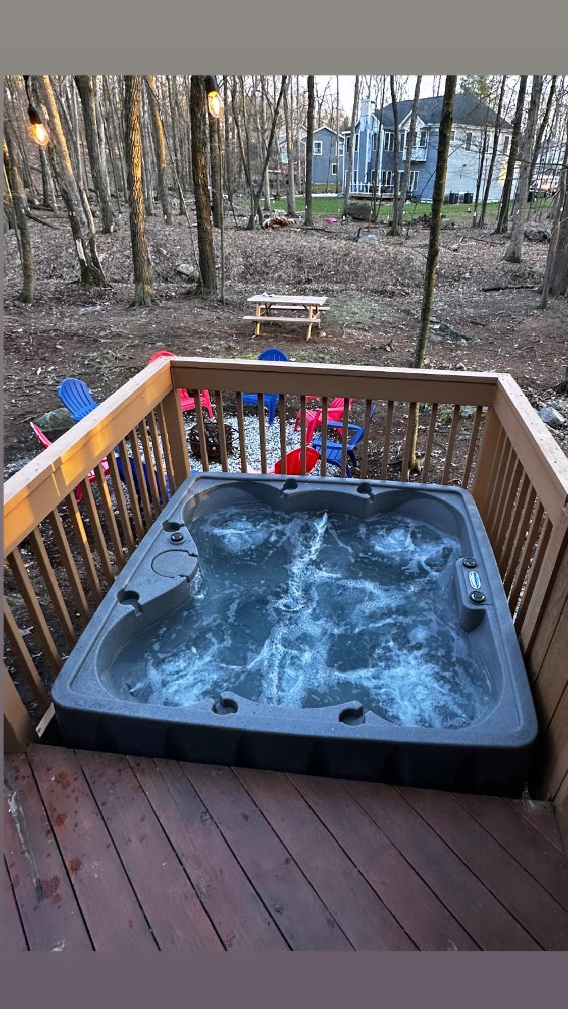 Cozy Cabin At Poconos With Hot Tub And Fire Pit อีสต์สเตราด์สเบิร์ก ภายนอก รูปภาพ