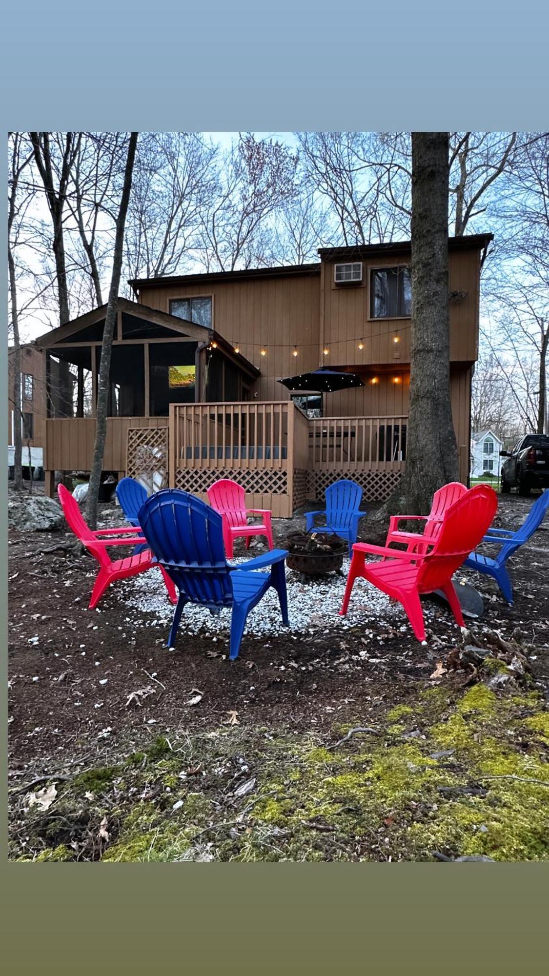 Cozy Cabin At Poconos With Hot Tub And Fire Pit อีสต์สเตราด์สเบิร์ก ภายนอก รูปภาพ